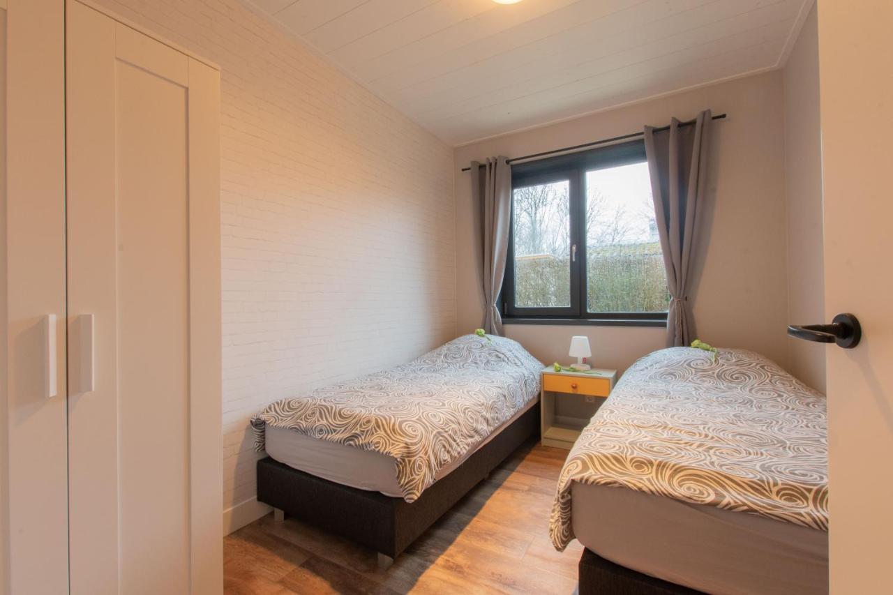 Stijlvol Ingerichte Bungalow In Baarland Zewnętrze zdjęcie