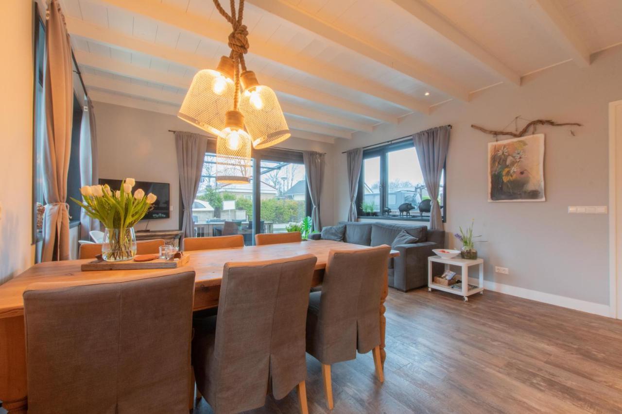 Stijlvol Ingerichte Bungalow In Baarland Zewnętrze zdjęcie