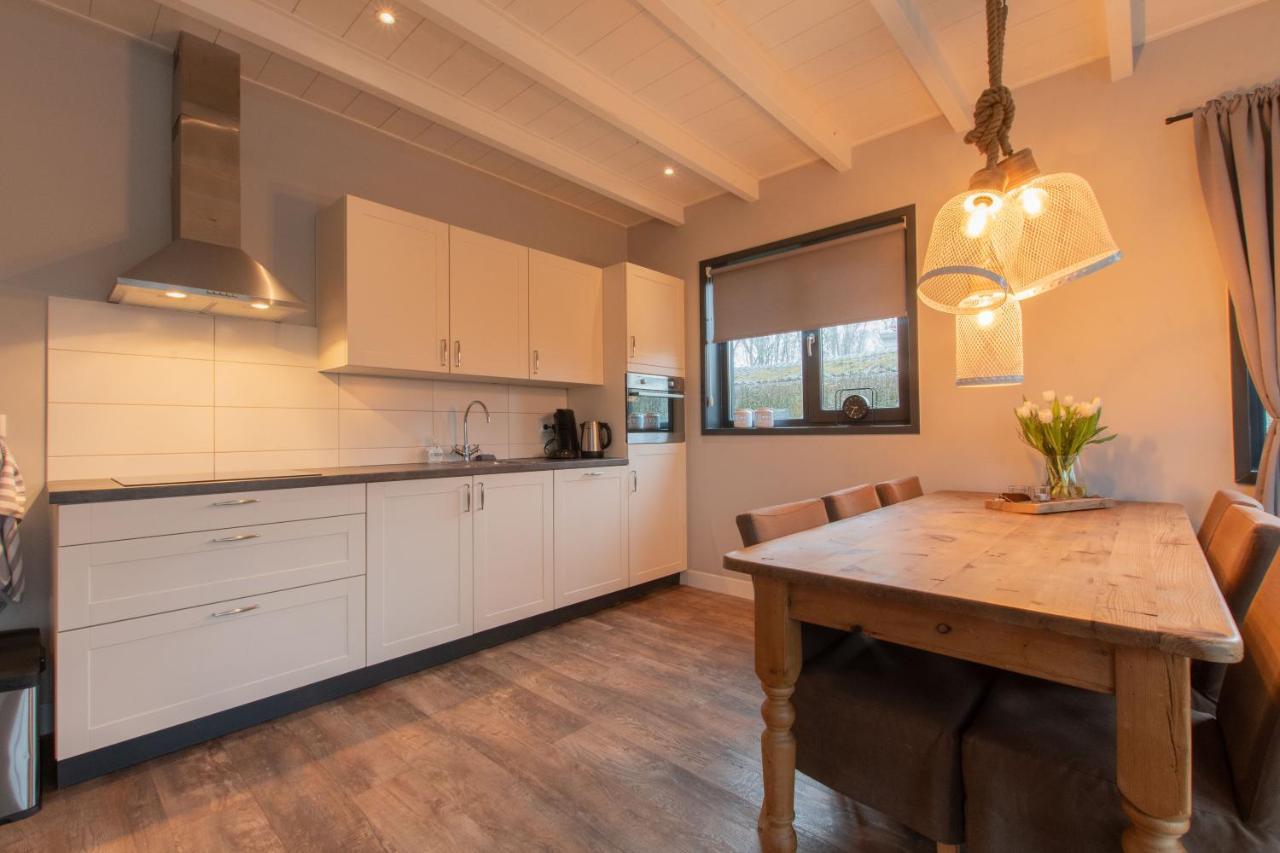 Stijlvol Ingerichte Bungalow In Baarland Zewnętrze zdjęcie